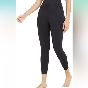 JoyLab NWOT Women’s Black Wash High-Rise Seamless 7/8 Leggings